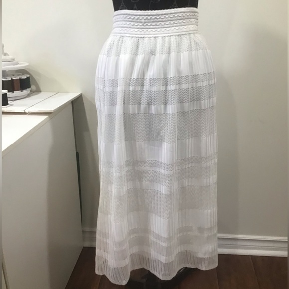 White Adiva Midi Chevron Lace Skirt - Picture 3 of 9